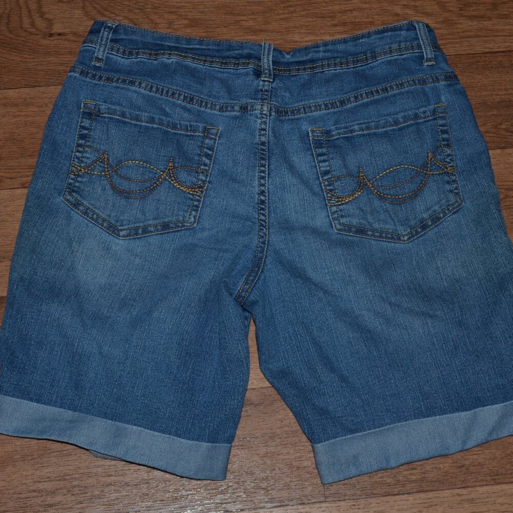 Woman's Faded Glory Shorts Size 12